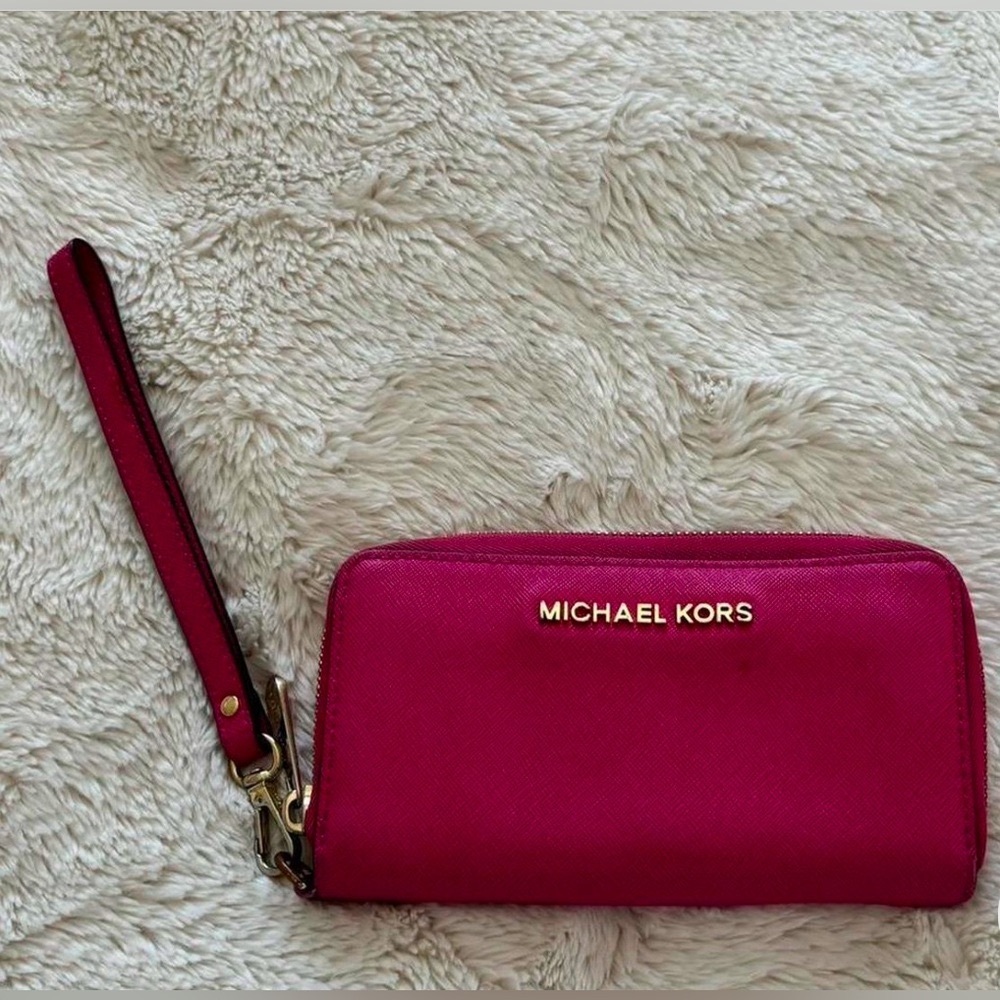 Michael Kors wristlet wallet
